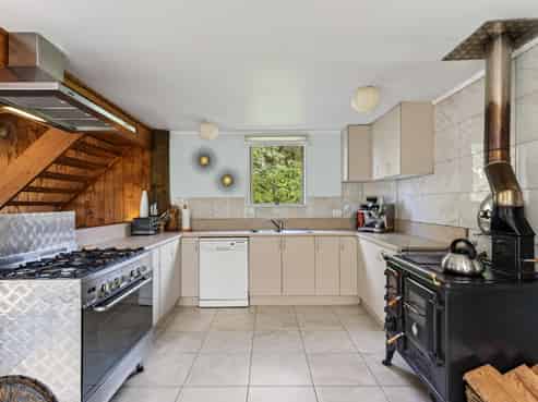 318 Franklin Road, Paparoa