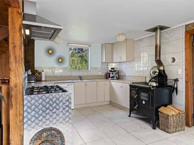 318 Franklin Road, Paparoa