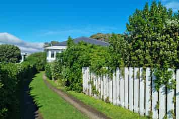 9 Terrace Road, Titahi Bay