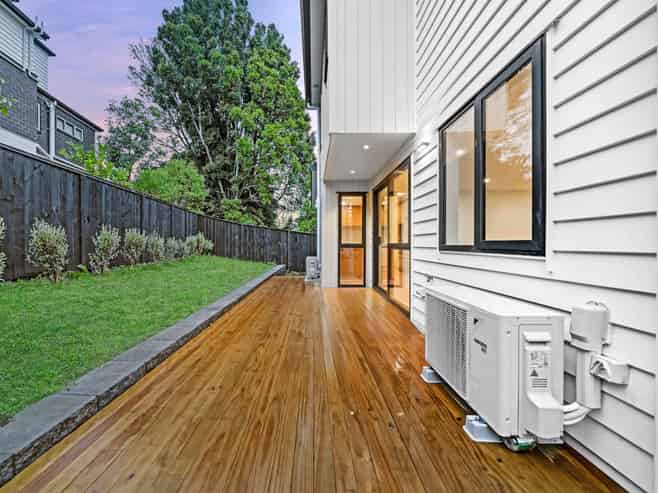 18D Geneva Place, Blockhouse Bay