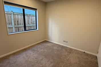 20 Tinaku Road, Flat Bush