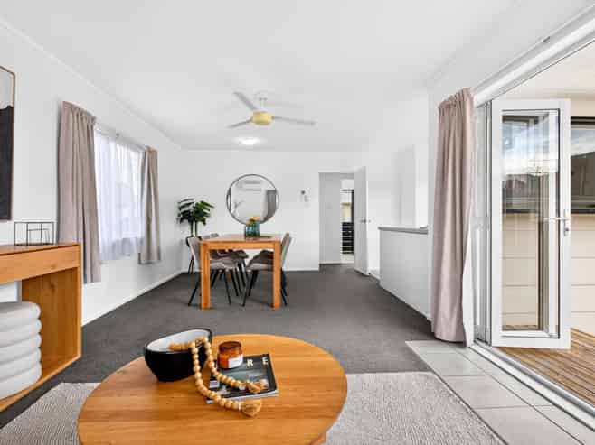 14 Hikurangi Street, Te Atatu Peninsula