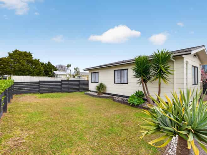 14 Hikurangi Street, Te Atatu Peninsula