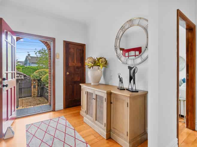 99 Meadowbank Road, Meadowbank