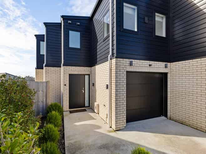 1/9 Mila Paige Close, Glenview