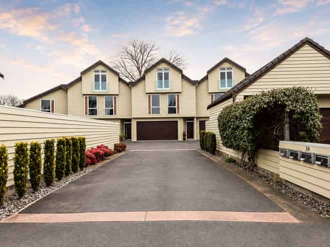 24D Jellicoe Drive, Hamilton East