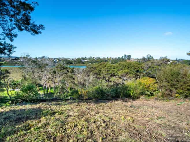 143C  Colwill Road, Massey