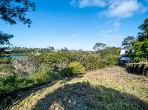 143C  Colwill Road, Massey