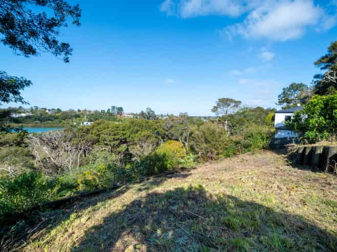 143C  Colwill Road, Massey