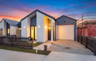 46 Taiheru Road, Karaka