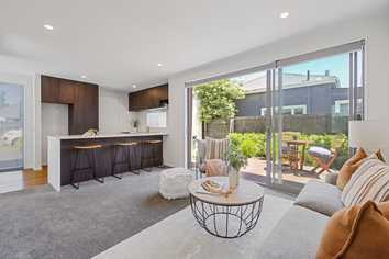 1/33 Frederick Street, Waltham