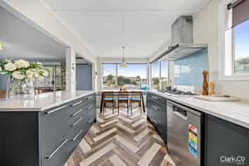 142 Te Pene Avenue, Titahi Bay
