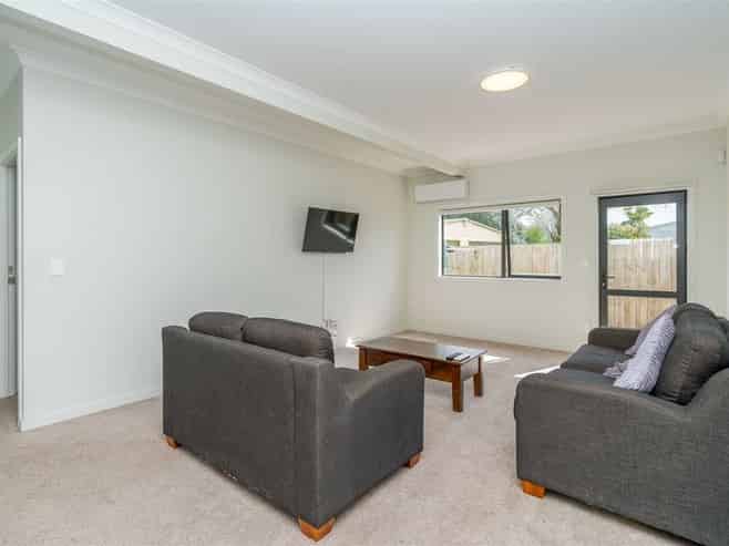 4A/62 Carrington Avenue, Silverdale