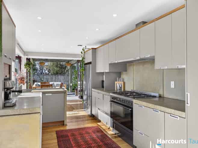 2/34 Tamatea Road, Richmond Heights
