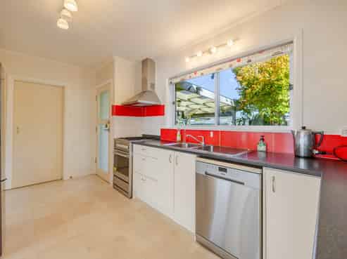 41 James Foley Avenue, Pirimai