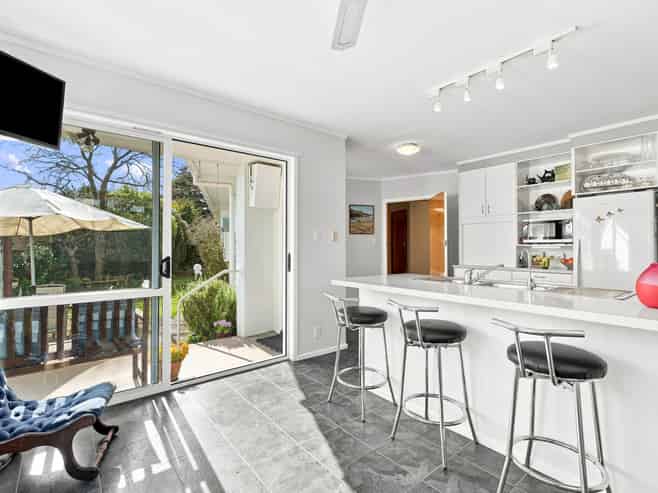 5 Eaton Crescent, Otamatea