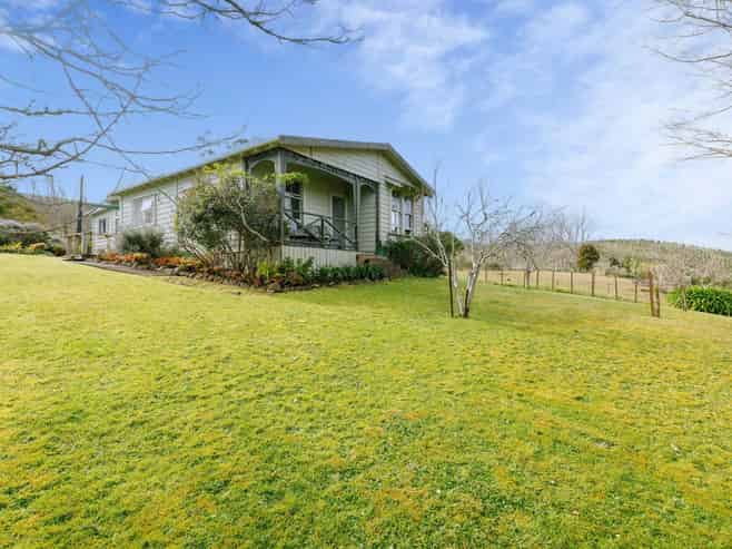 2192 Omana Road, Pukehuia