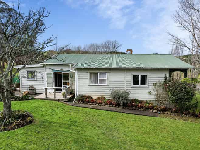 2192 Omana Road, Pukehuia