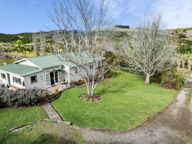2192 Omana Road, Pukehuia