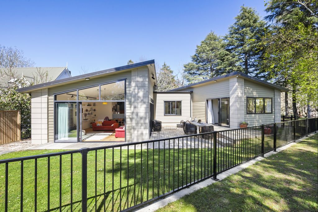 Motivated To Sell - Modern Luxury & River Views 1
