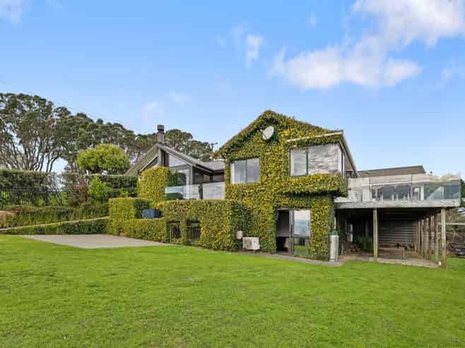 86 Whites Road, Whitford