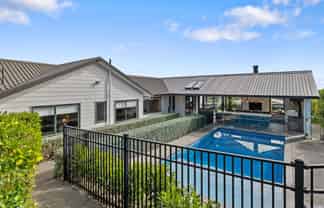 86 Whites Road, Whitford