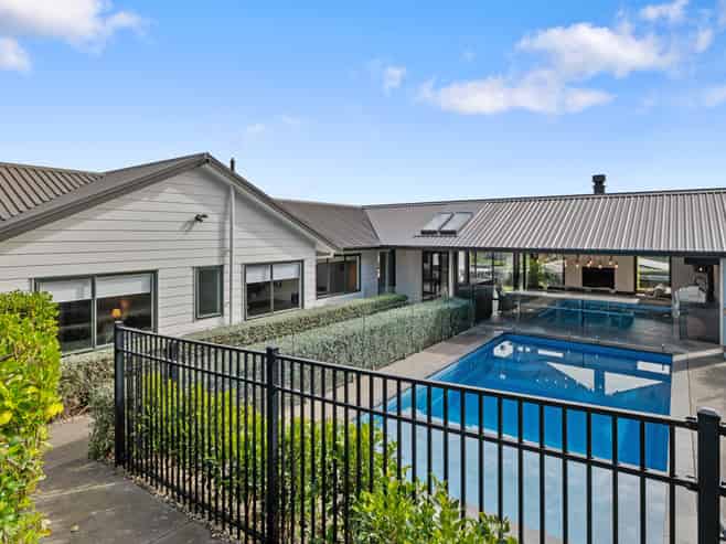 86 Whites Road, Whitford
