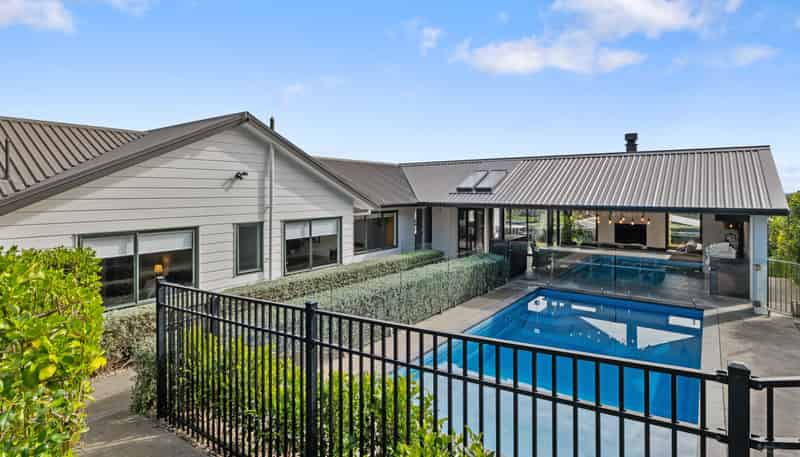 86 Whites Road, Whitford