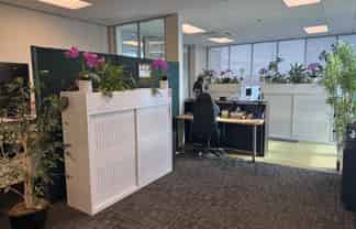 Neat & Tidy 147m² Office with Carparks