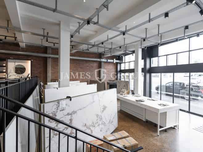 TOP SHELF PARNELL OFFICE / SHOWROOM