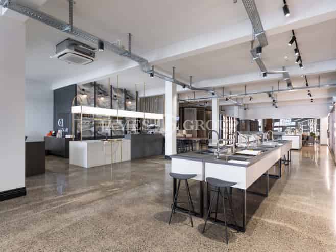 TOP SHELF PARNELL OFFICE / SHOWROOM