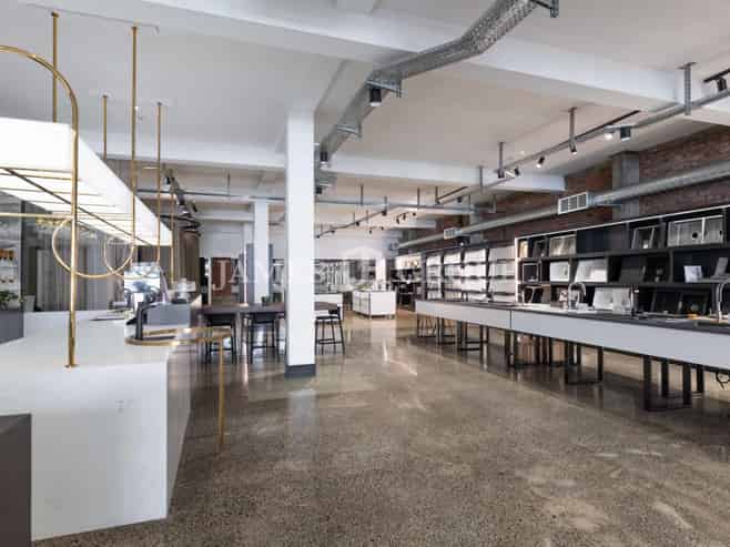 TOP SHELF PARNELL OFFICE / SHOWROOM