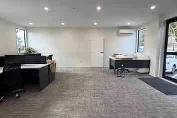 Papatoetoe Office | 180sqm | 4 Car Parks