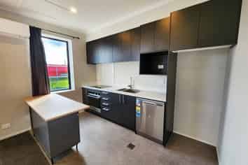 3/7 Uku Lane, Hobsonville