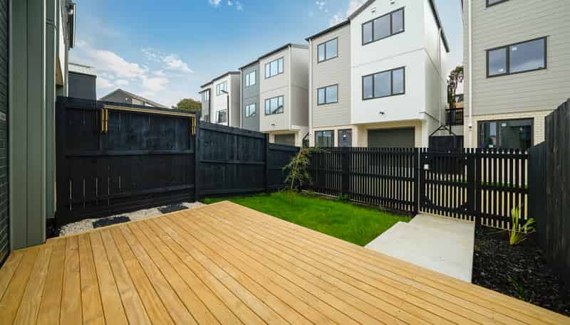 17 Maita Ma Place, Stanmore Bay