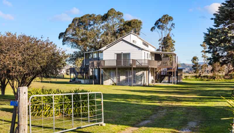 209 Browns Beach Road, Manutuke