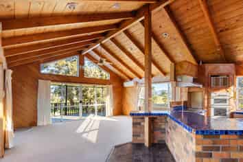 209 Browns Beach Road, Manutuke