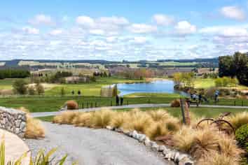 6 Fable Terrace Downs Golf Resort, Windwhistle