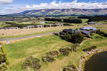 6 Fable Terrace Downs Golf Resort, Windwhistle