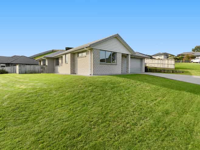 1 Antrim Glade, Welcome Bay