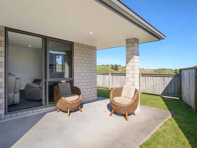 1 Antrim Glade, Welcome Bay
