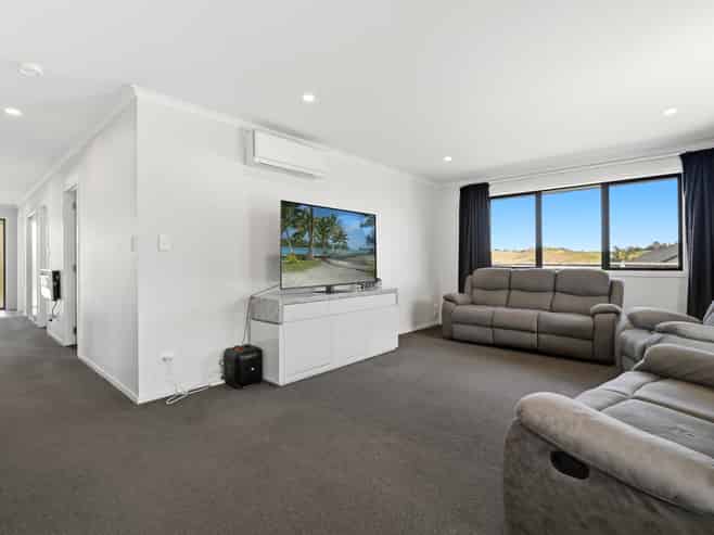 1 Antrim Glade, Welcome Bay
