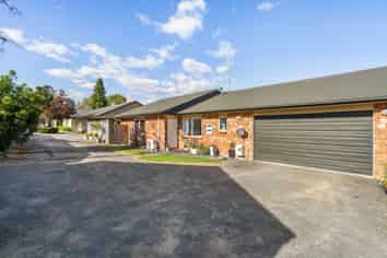 86B Moore Street, Leamington