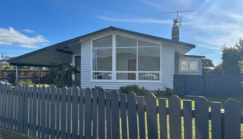 15 Arawhata Road, Paraparaumu