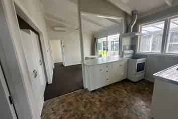 15 Arawhata Road, Paraparaumu