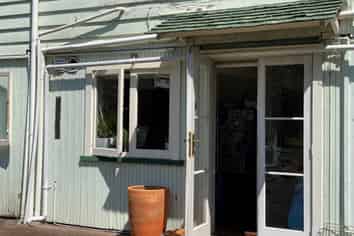 43a Valley Road, Mount Eden