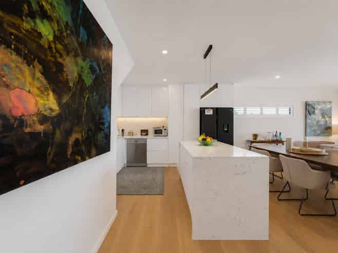 2 Jade Lake Crescent, Fernhill