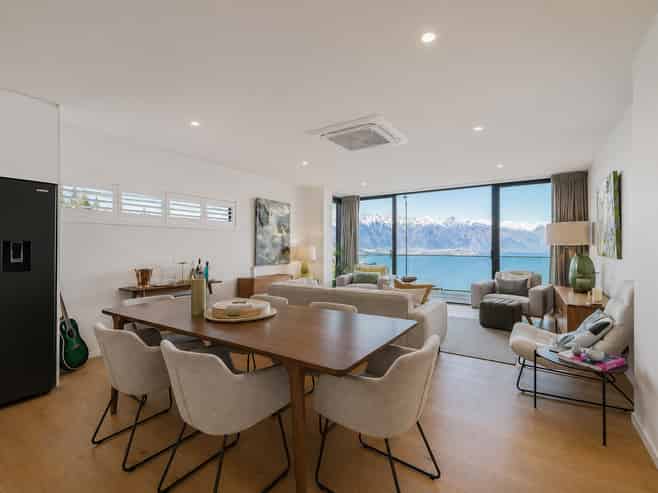 2 Jade Lake Crescent, Fernhill