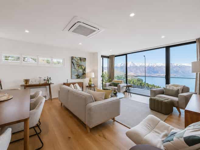 2 Jade Lake Crescent, Fernhill
