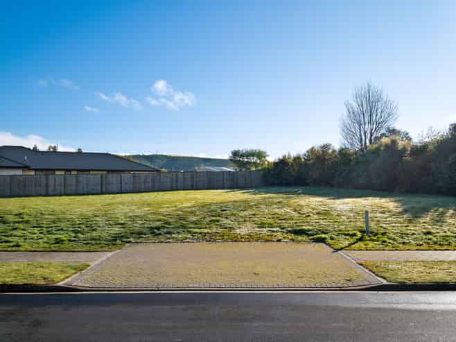 4 Three Kings Court, Outram